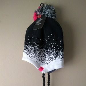 NWT Girls Under Armour beanie